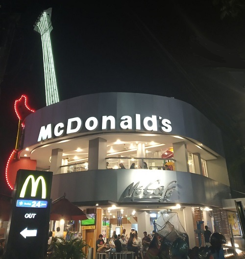 Ресторан McDonald’s в Индонезии, оснащенный кондиционерами TICA